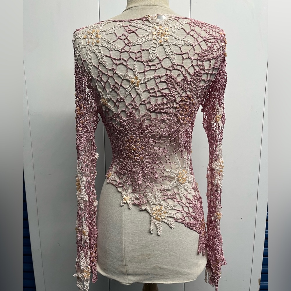 Runway 101 Vintage Crotchet Top - Picture 3 of 3